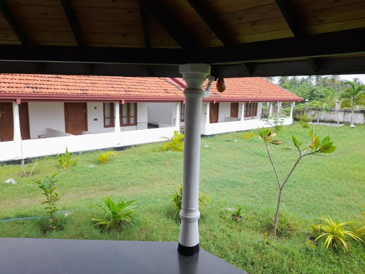 Blu Marine Nilaveli Trincomalee Exterior foto